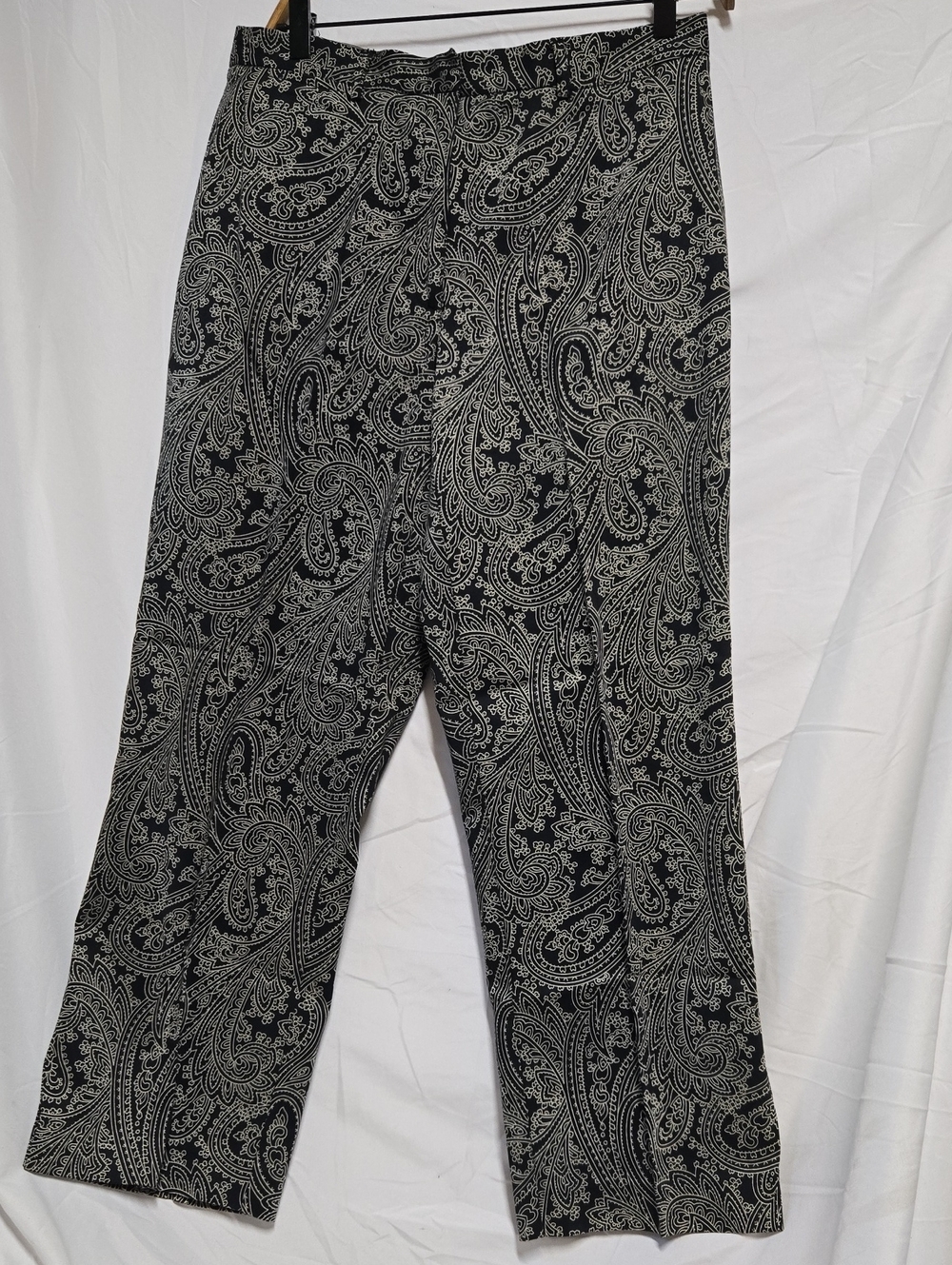 Liz Claiborne Black & White Paisley Straight-Leg Pants